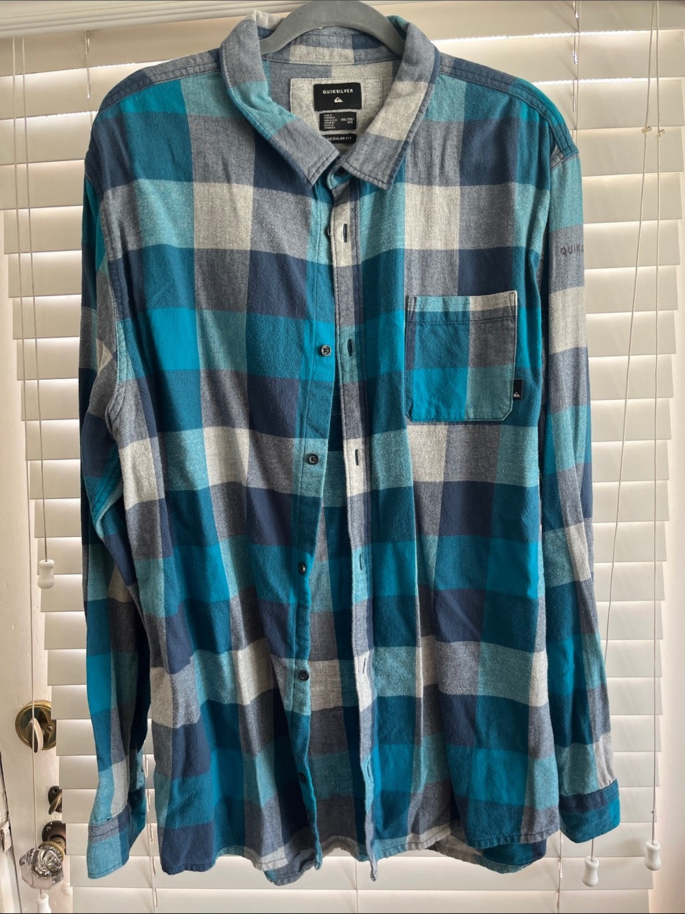 Quiksilver Blue and Teal Plaid Long-Sleeve Button-Down Shirt